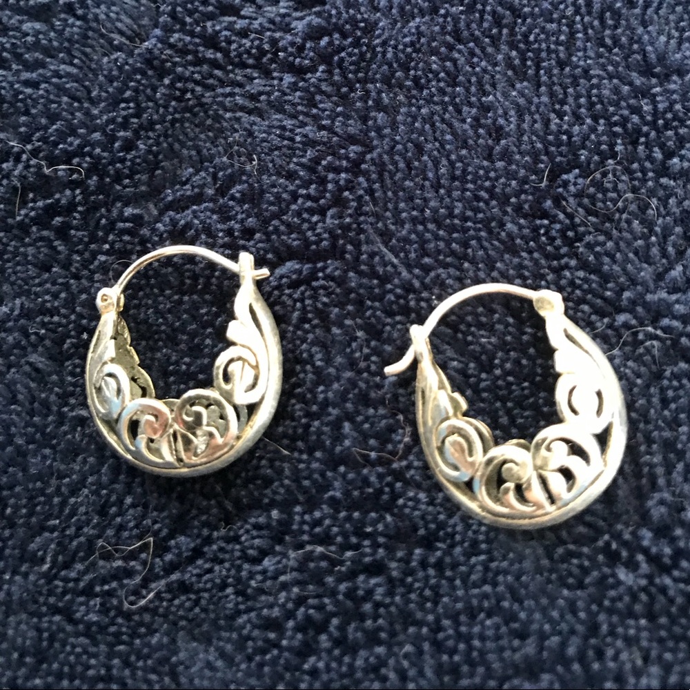 Silpada P1126 RARE Filigree Open Hoop Earring